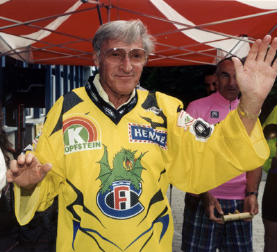 Ferdy Kübler mit Gottéron-Spielern